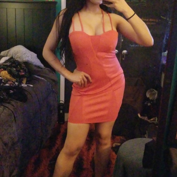 Dress - Picture 1 of 3